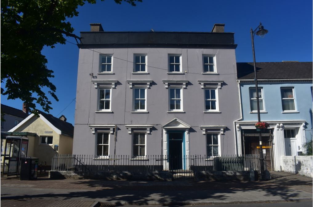 Property photo 1 of 6