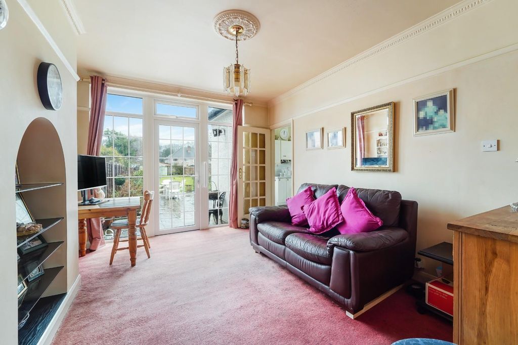 Property photo 3 of 19 Characre Road