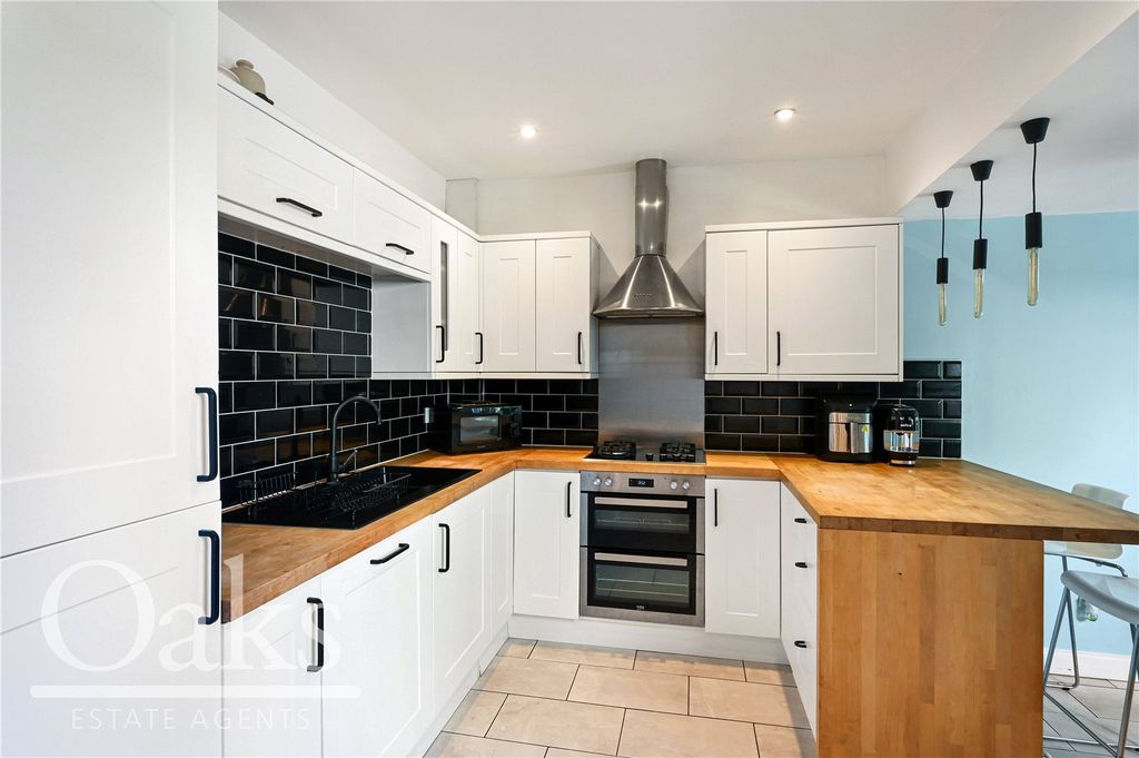 Property photo 2 of 13 Picture No. 11