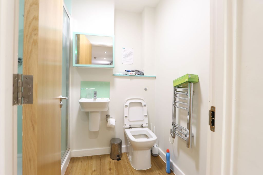 Property photo 3 of 5