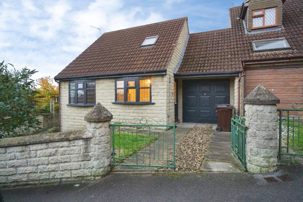 Property photo 1 of 12 Front