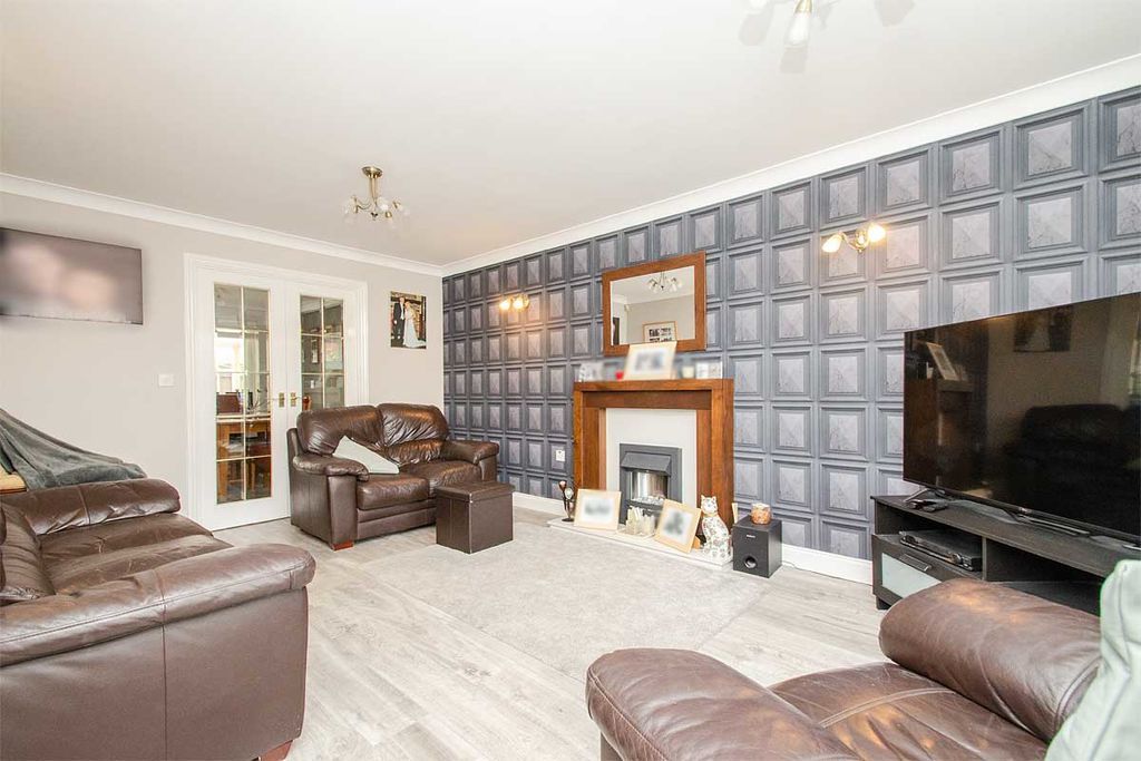 Property photo 3 of 26 Photo 13