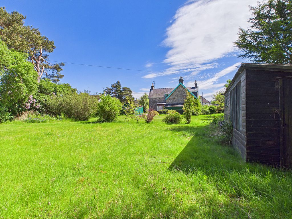 Property photo 2 of 38