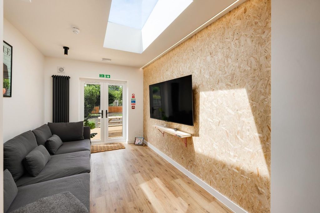 Property photo 2 of 15 2.Jpg