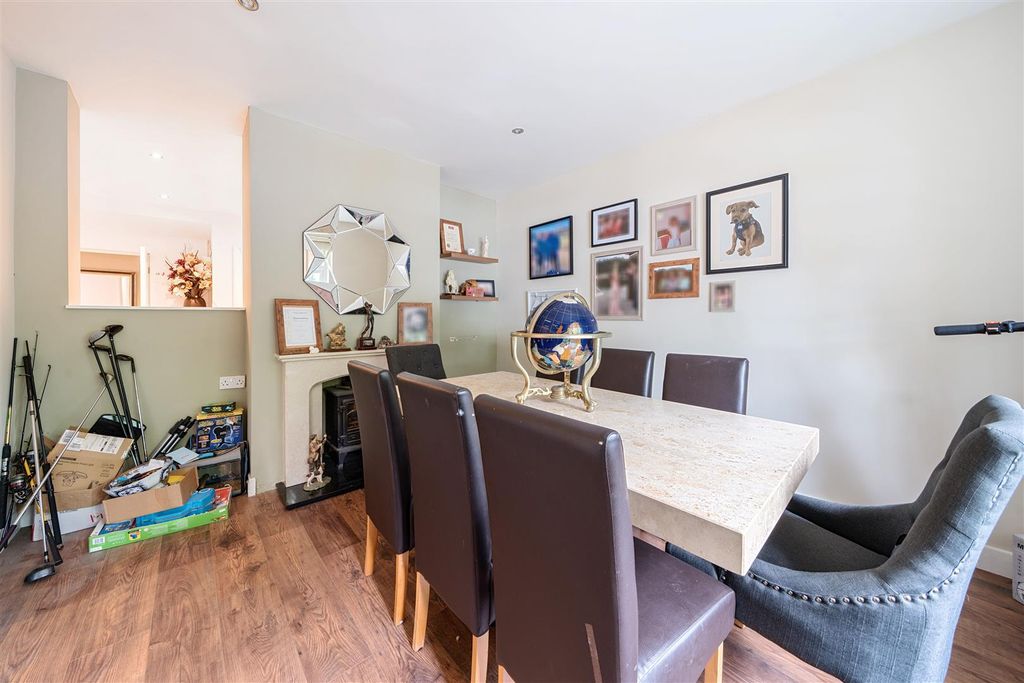 Additional image 6 of 4 bed detached house for saleStroud Farm Road, Holyport, Maidenhead SL6