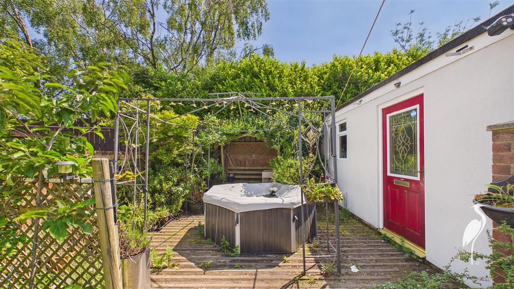 Property photo 2 of 22 Outside