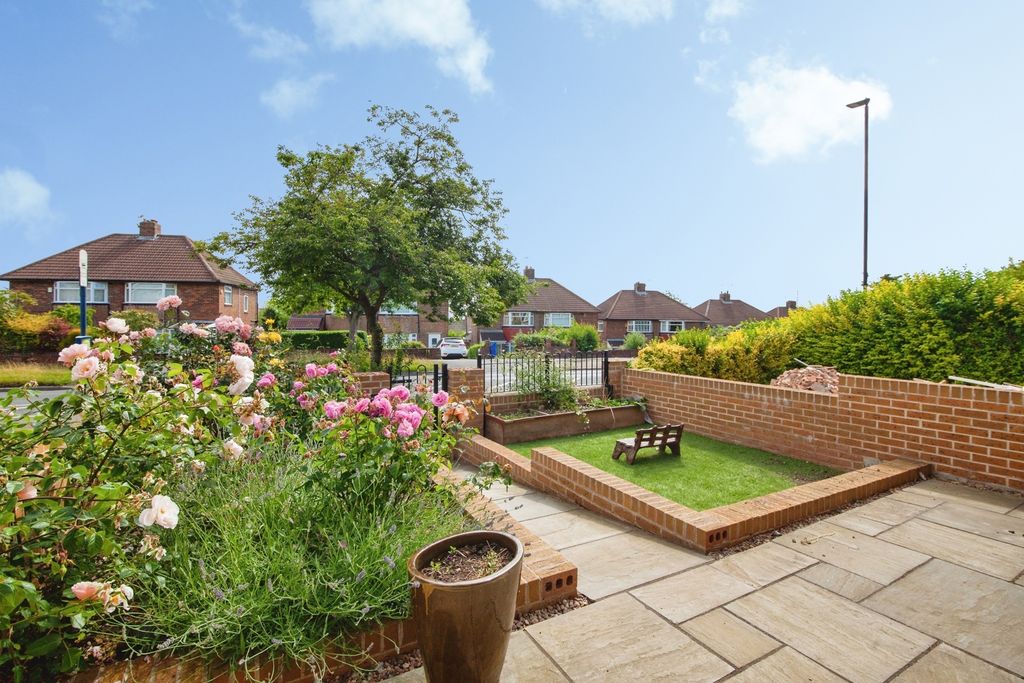 Property photo 2 of 17 Pbox-Img.Jpg