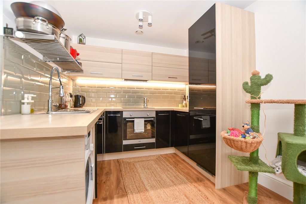 Property photo 2 of 9 Picture No. 03