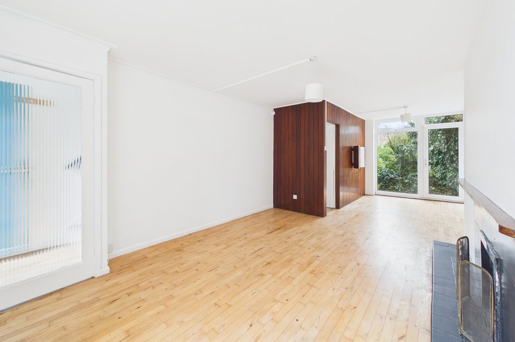 Property photo 3 of 16 Cam03259G0-Pr0244-Still006