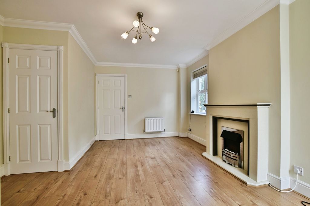 Property photo 3 of 12 Pbox-Img.Jpg