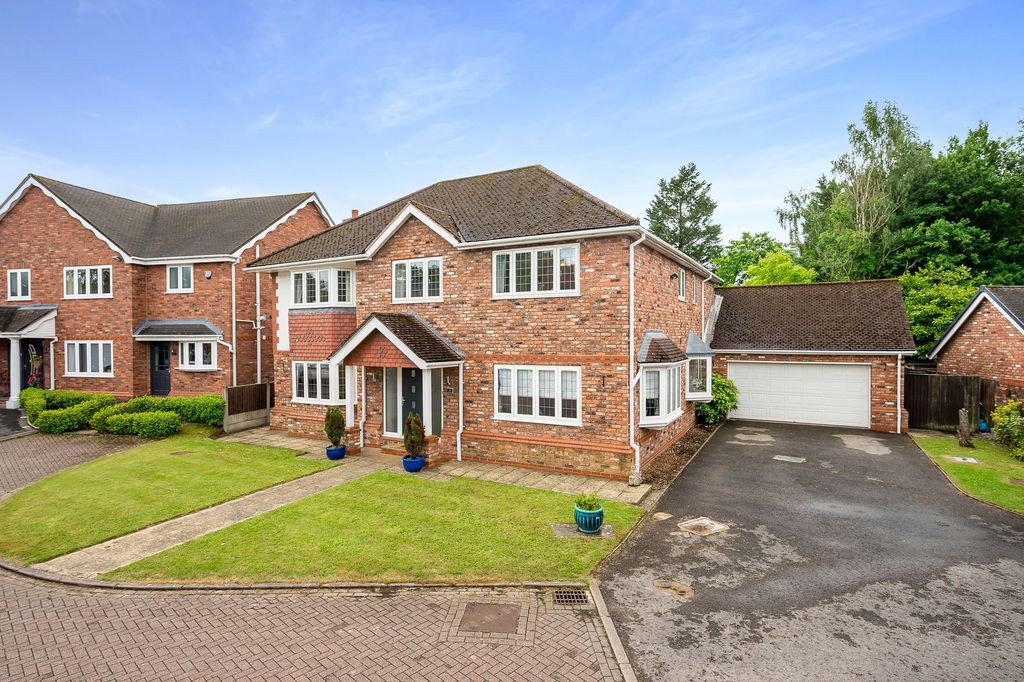 Property photo 1 of 18