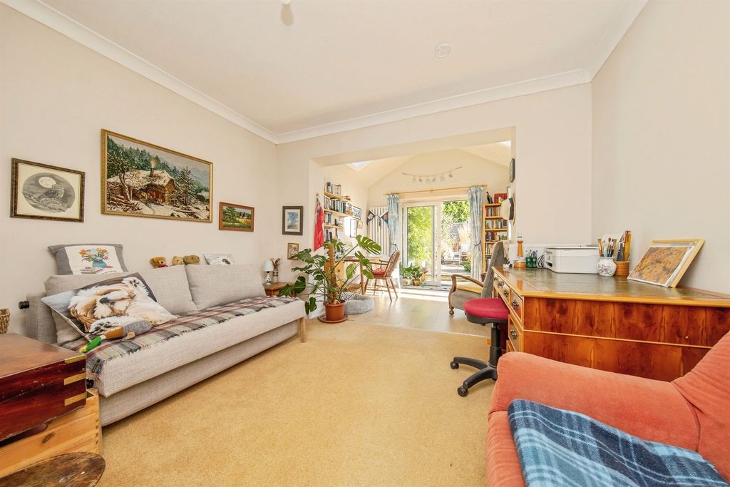 Property photo 2 of 18
