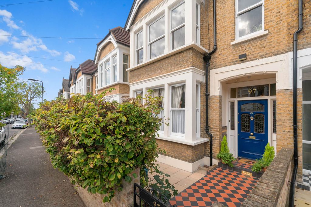Property photo 1 of 31