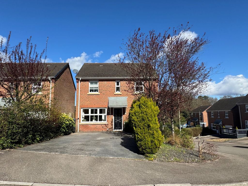 Property photo 1 of 47