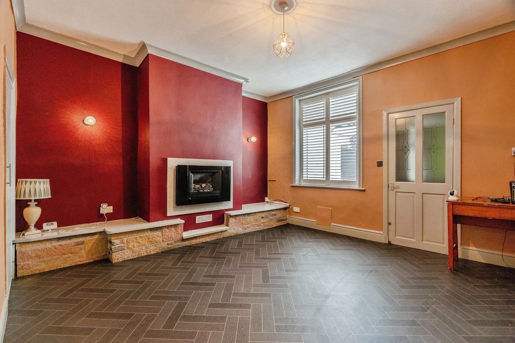 Property photo 2 of 14 Pbox-Img.Jpg