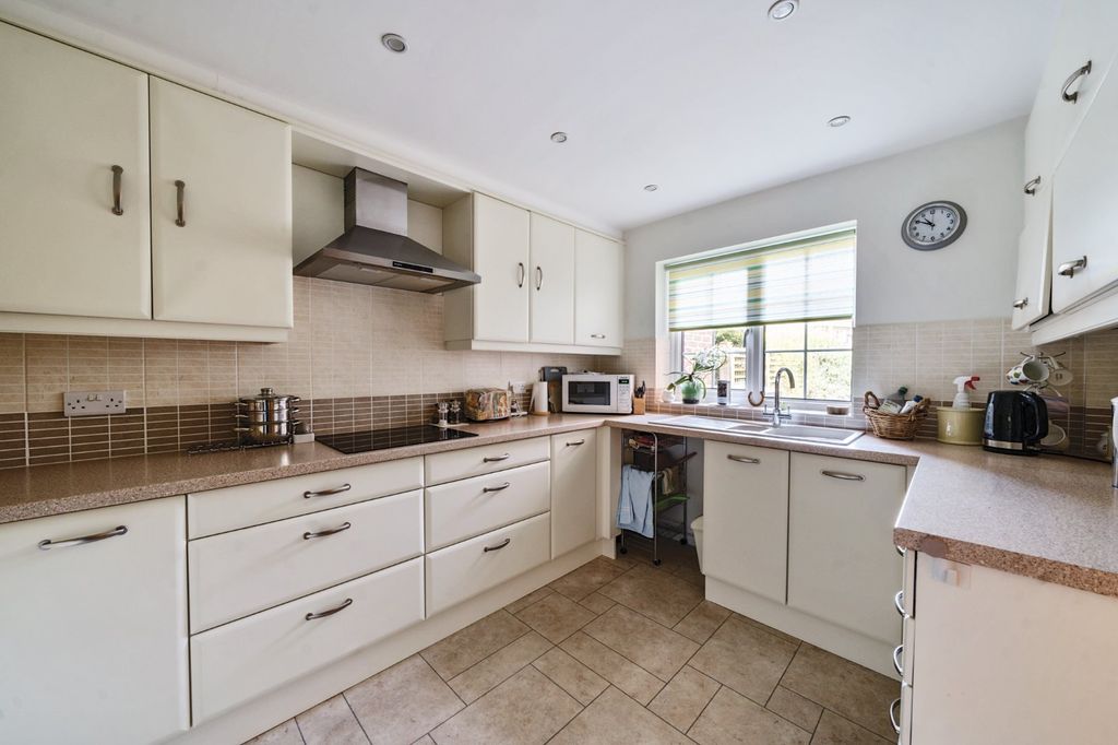 Property photo 3 of 14 Picture No. 10