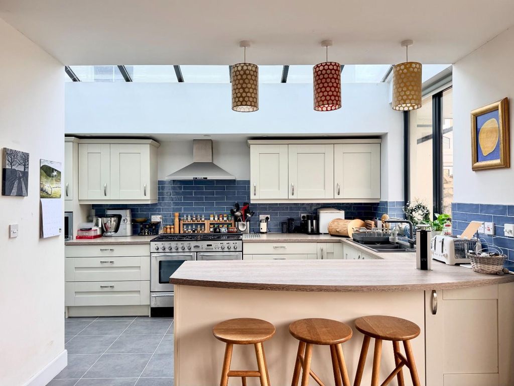 Additional image 11 of 5 bed end terrace house for saleClive Place, Penarth CF64