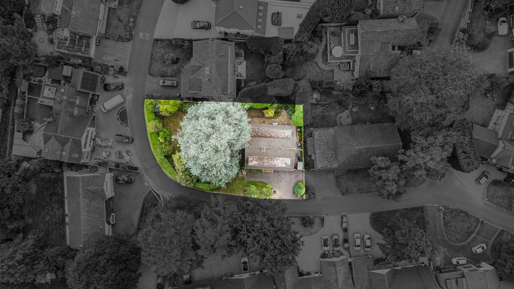 Property photo 2 of 34