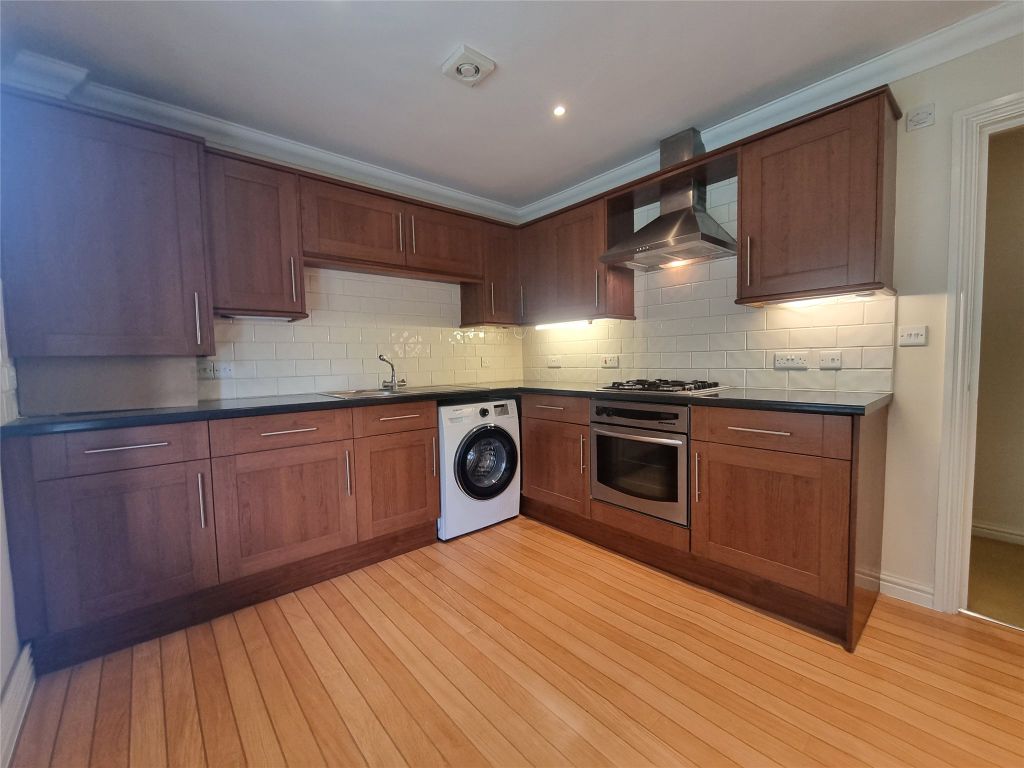 Property photo 2 of 6 Kitchen