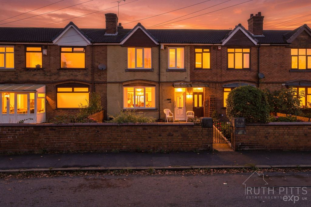 Property photo 2 of 30