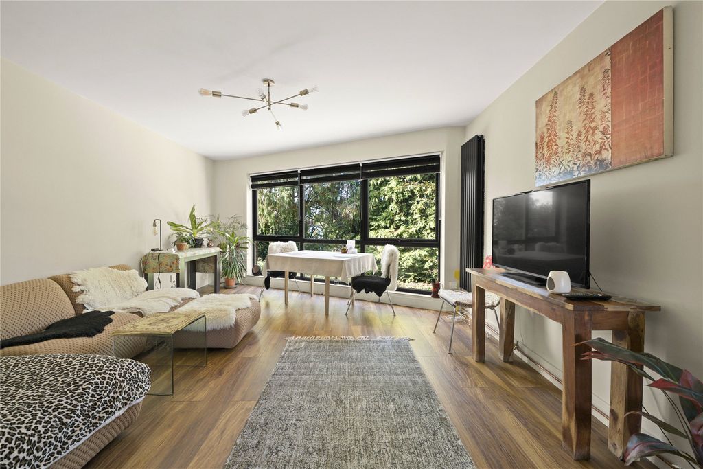 Property photo 3 of 10 Picture No. 04