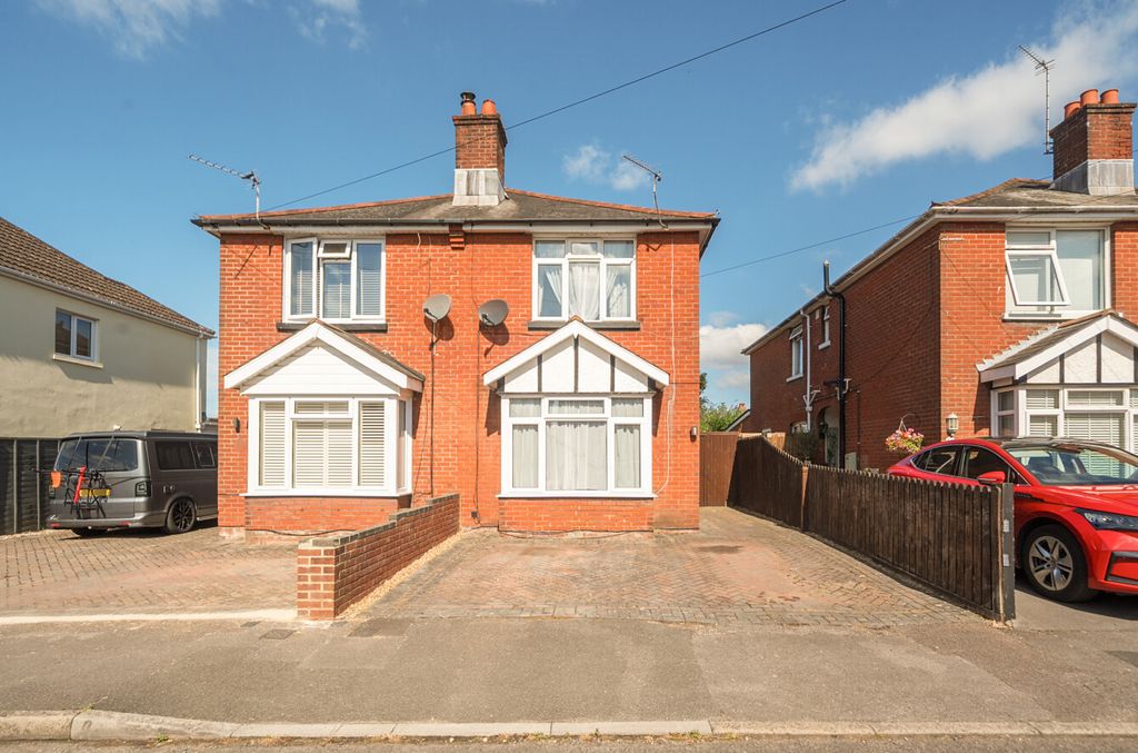 Property photo 1 of 16 1325599-2-6877Ab3...