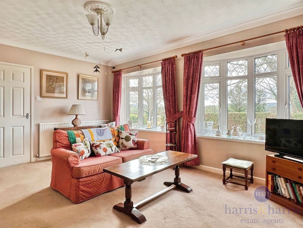 Property photo 2 of 15 Pbox-Img.Jpeg