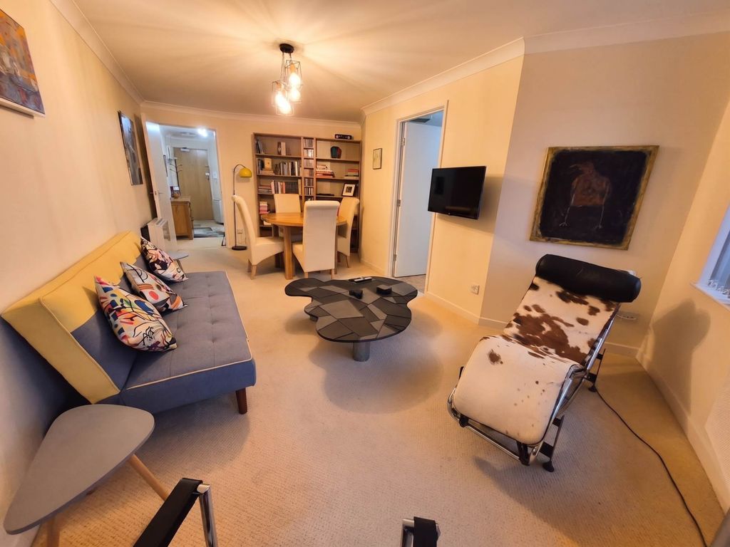 Property photo 2 of 14
