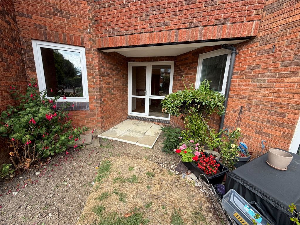 Property photo 1 of 5