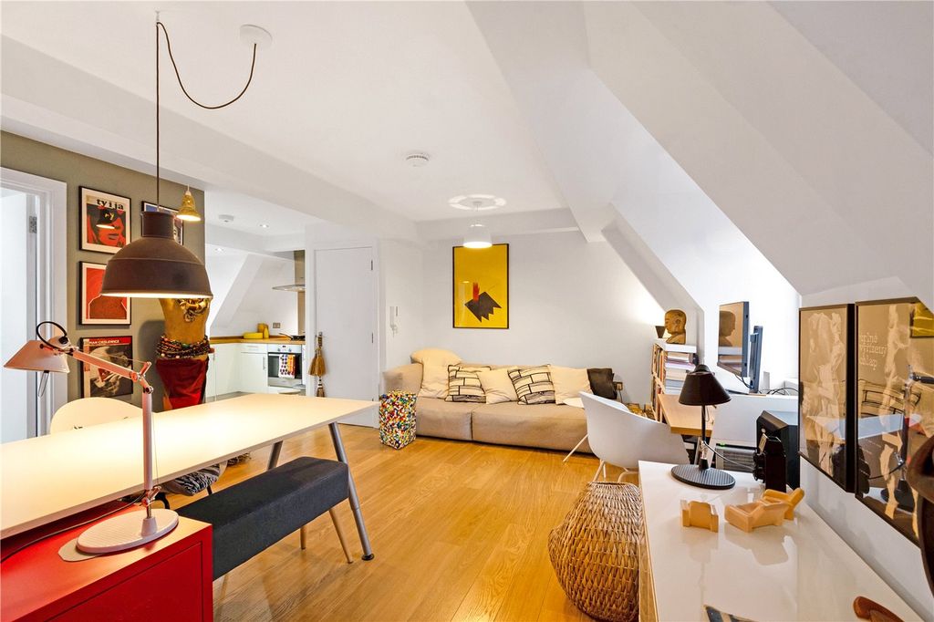 Property photo 1 of 10 Reception