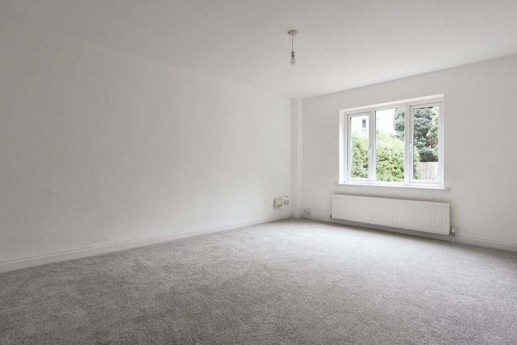 Property photo 3 of 10 3564756