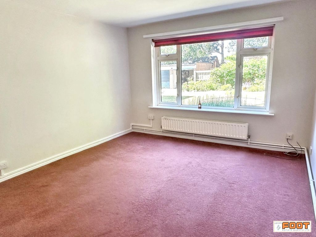 Property photo 2 of 18 Photo 11