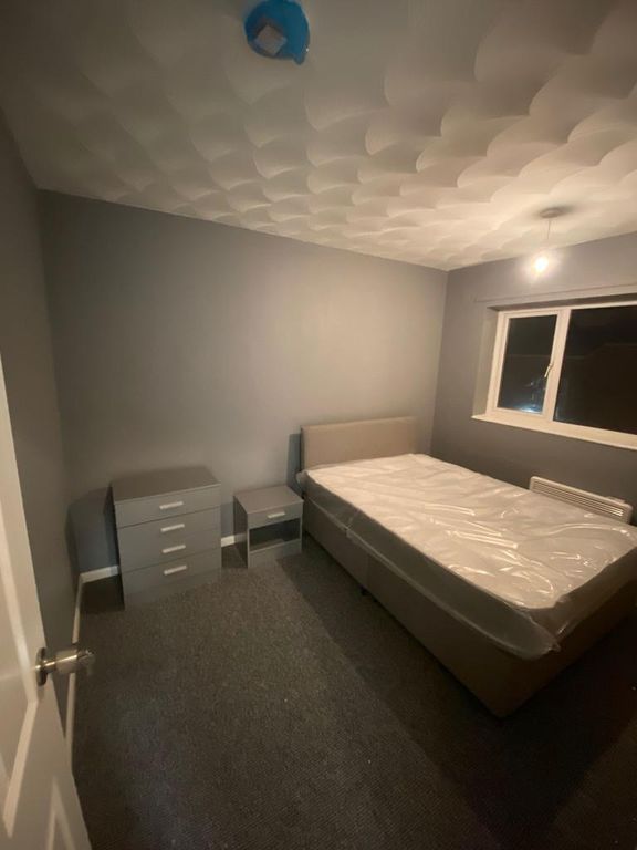 Property photo 3 of 6 00370B11-59c3-4E0F-921F-ce4278B2Bdd2.Jpeg