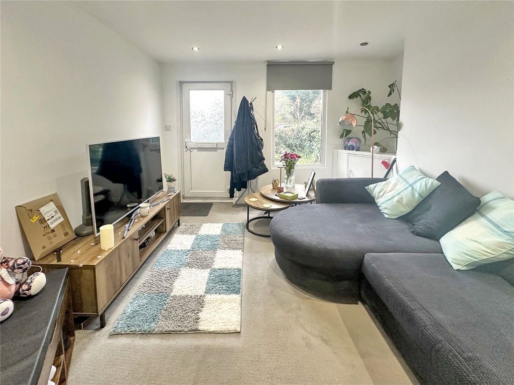 Property photo 3 of 10 Picture No. 02