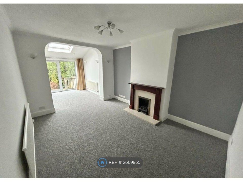 Property photo 3 of 19