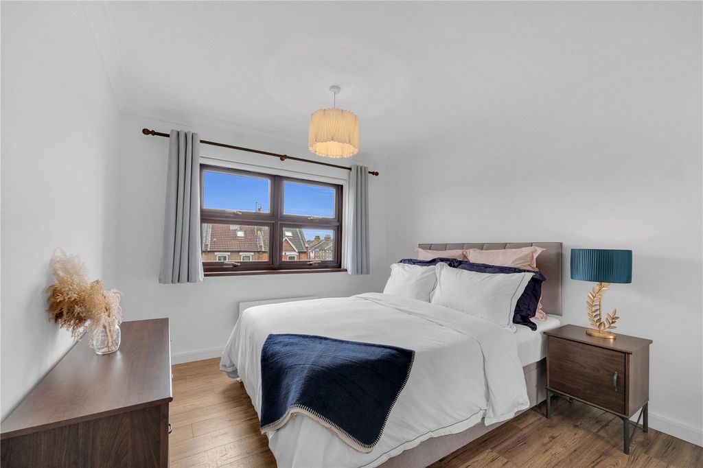 Property photo 2 of 11 Picture No. 09