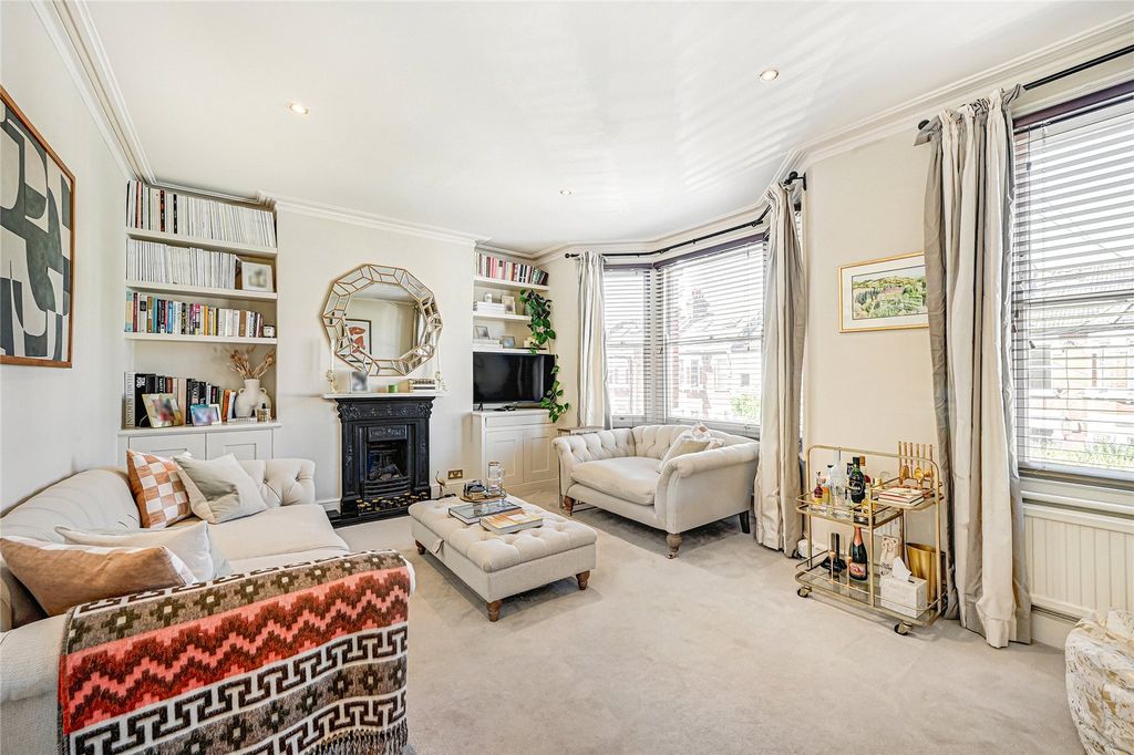 Property photo 3 of 18 Reception Room