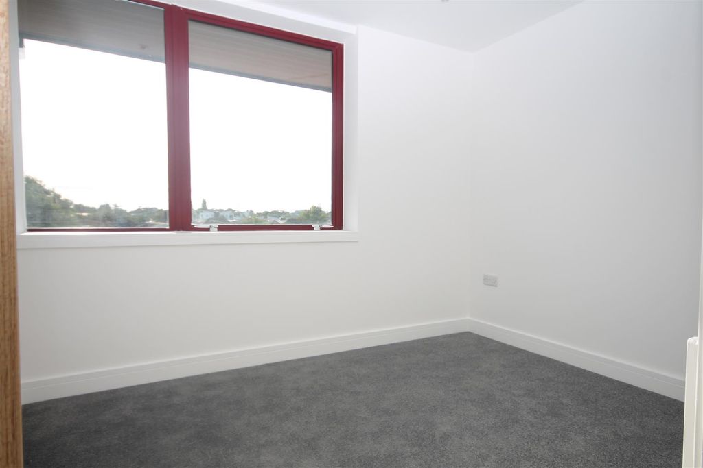 Property photo 3 of 4