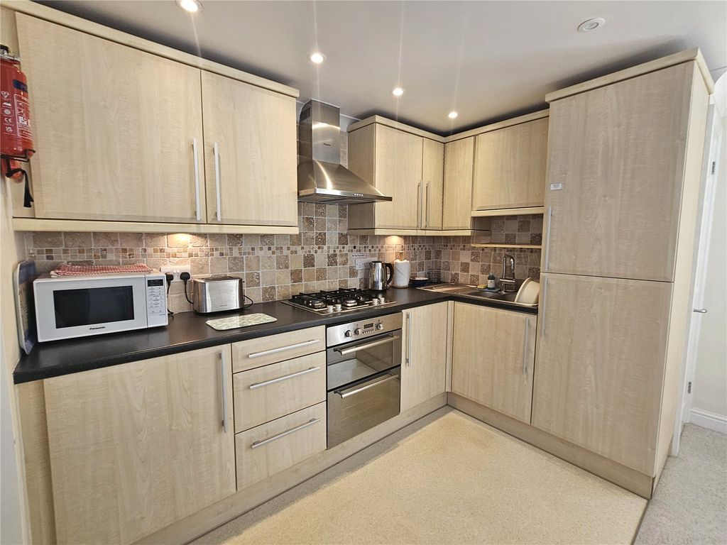 Property photo 3 of 17 Picture No. 16