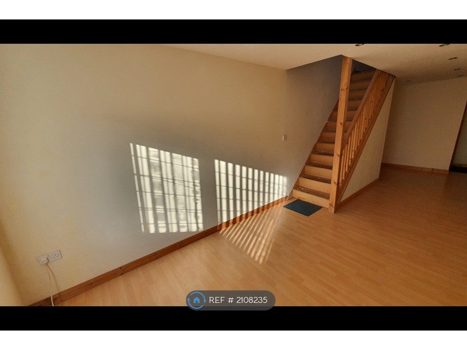 Property photo 3 of 3