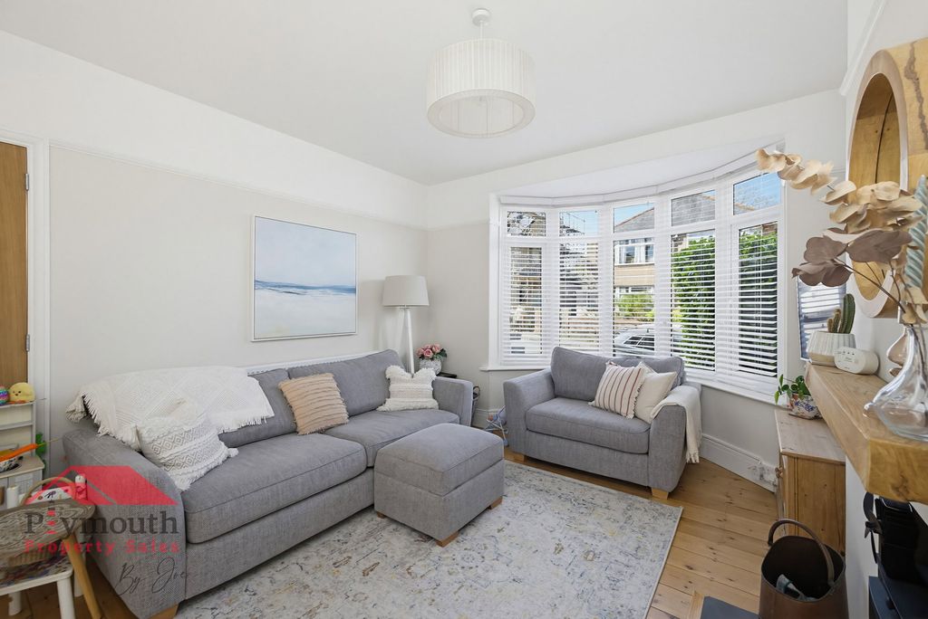 Property photo 3 of 21