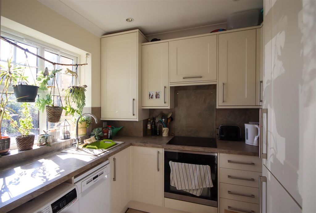 Property photo 3 of 11 Img_8656.Jpg
