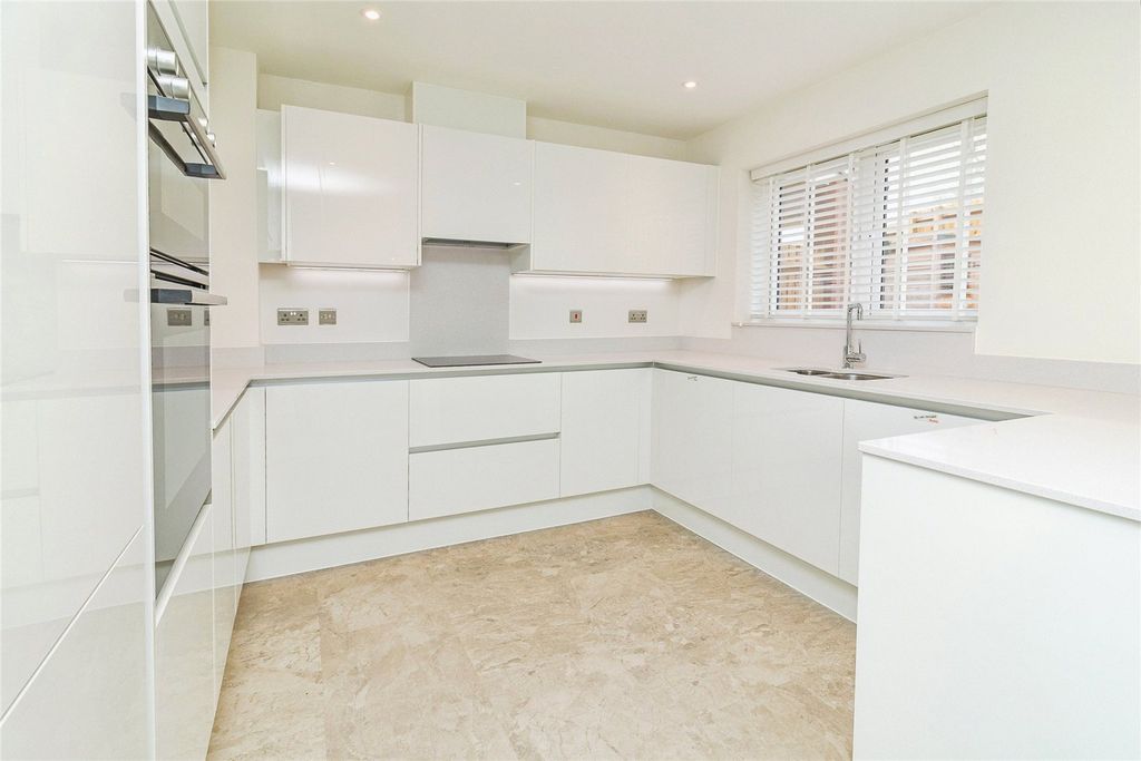 Property photo 3 of 21 Picture No. 44