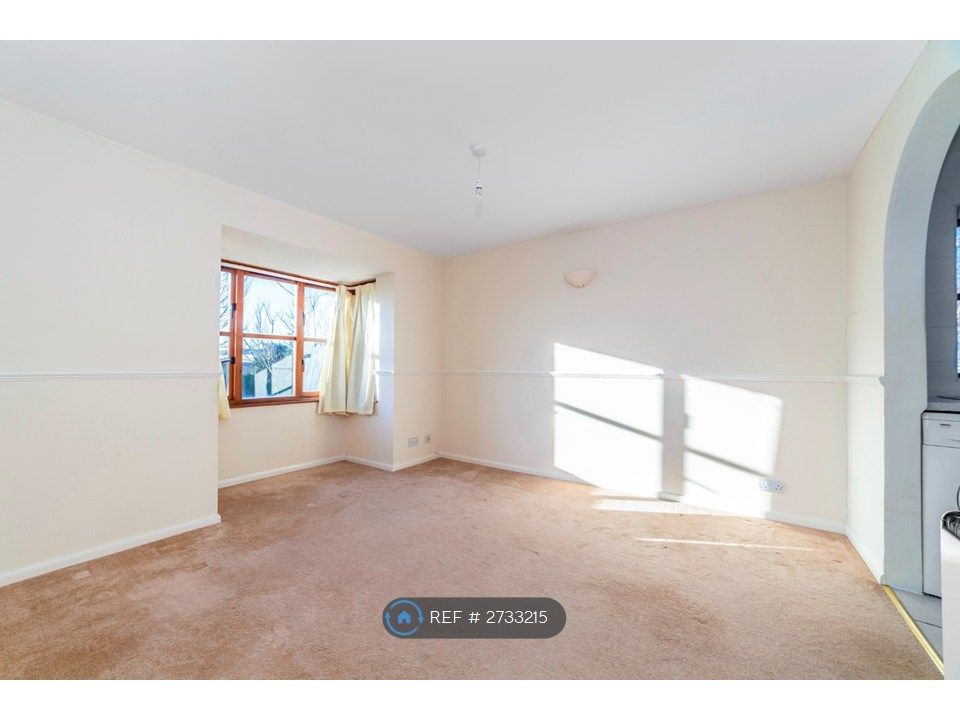 Property photo 2 of 8 Living Room