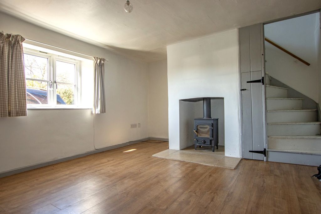 Property photo 3 of 18 3958535