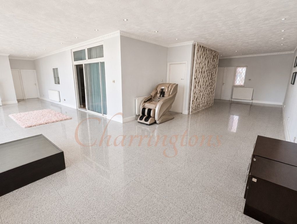 Property photo 3 of 49