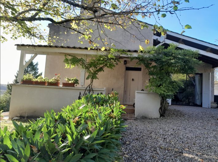 Property photo 3 of 8