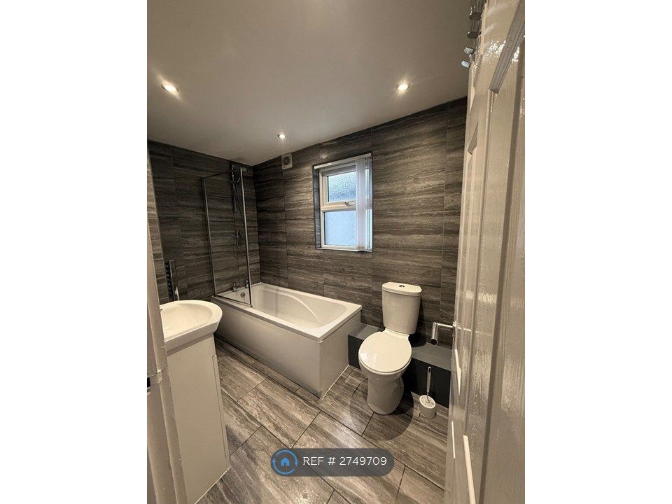 Property photo 1 of 25