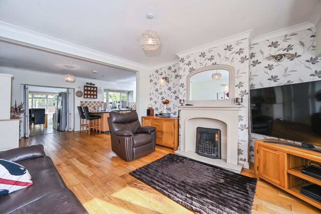 Property photo 2 of 24 Pbox-Img.Jpg