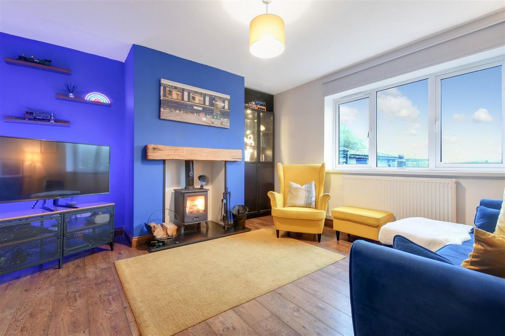 Property photo 2 of 25 Lounge